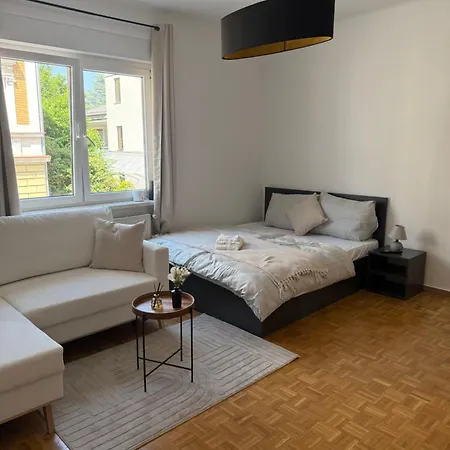 Grazis アパートホテル