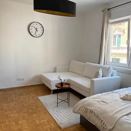 Aparthotel Grazis *